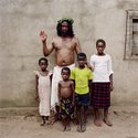 Pieter Hugo, Malachy Udegbunam with children, Enugu, Nigeria, 2008